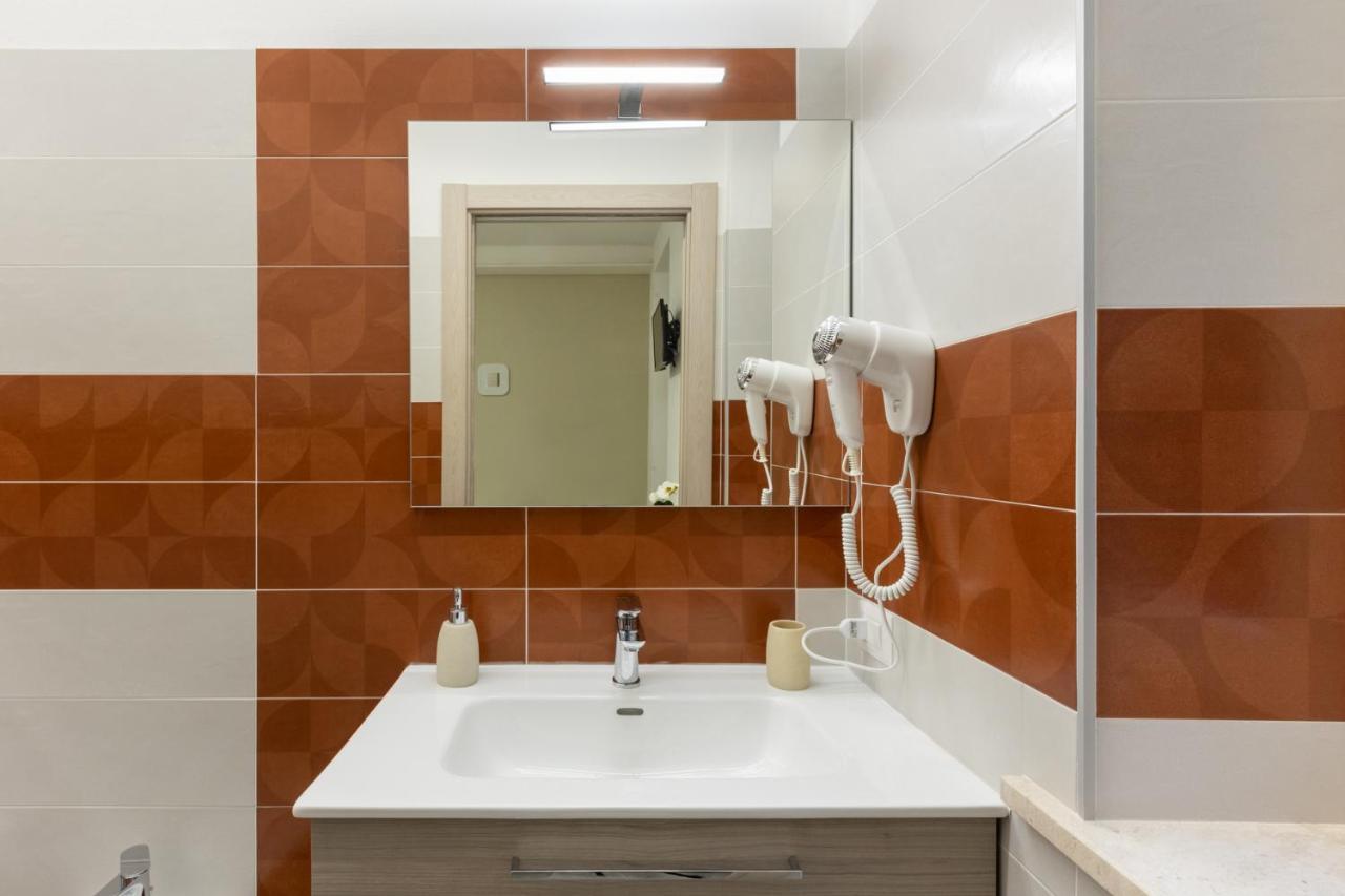 Deledda Home Каляри Екстериор снимка